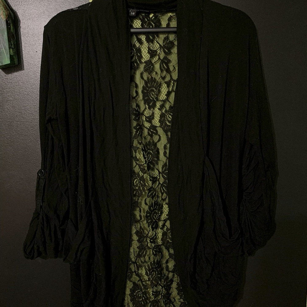 Vest with dentelle
